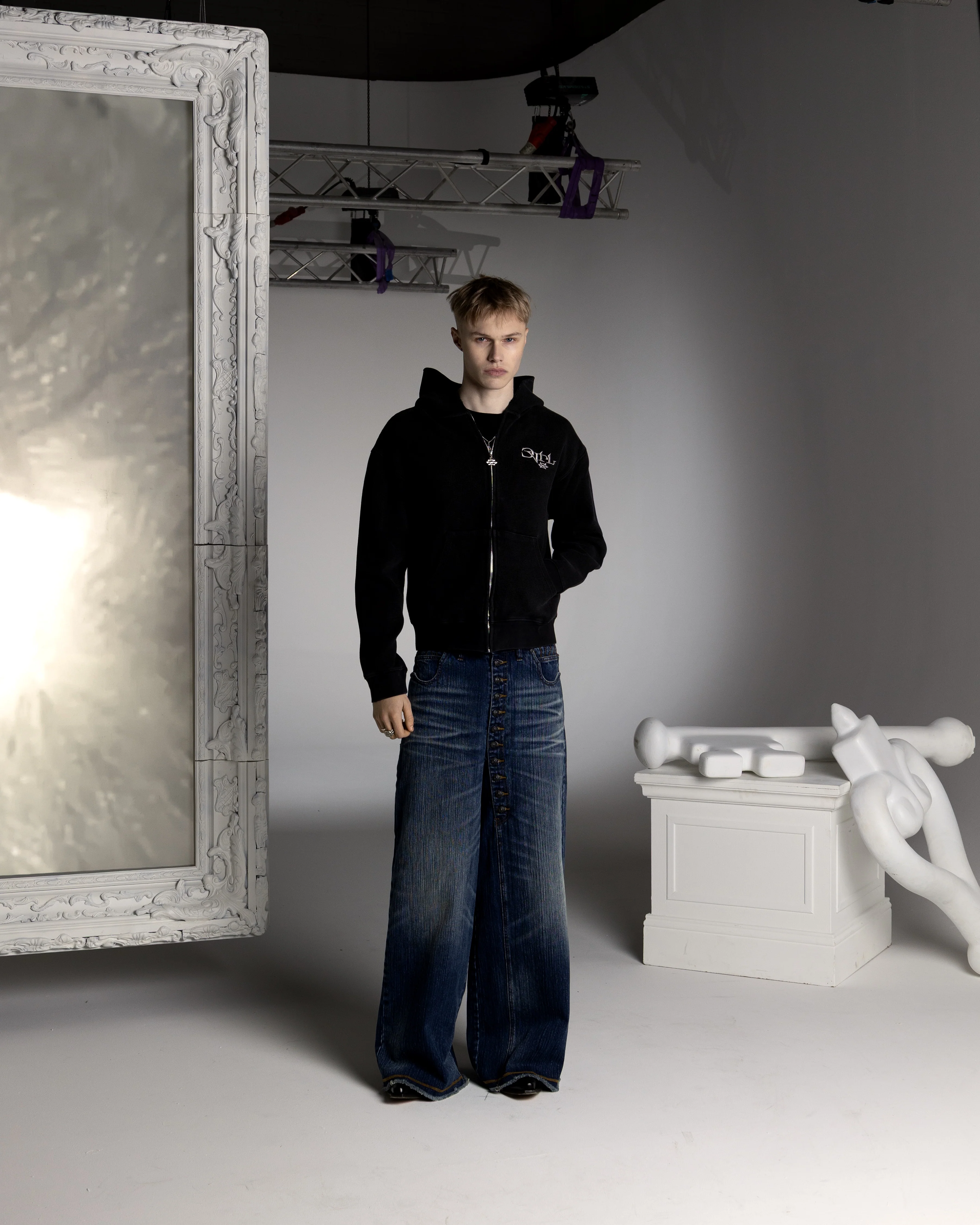 Thumbnail 11